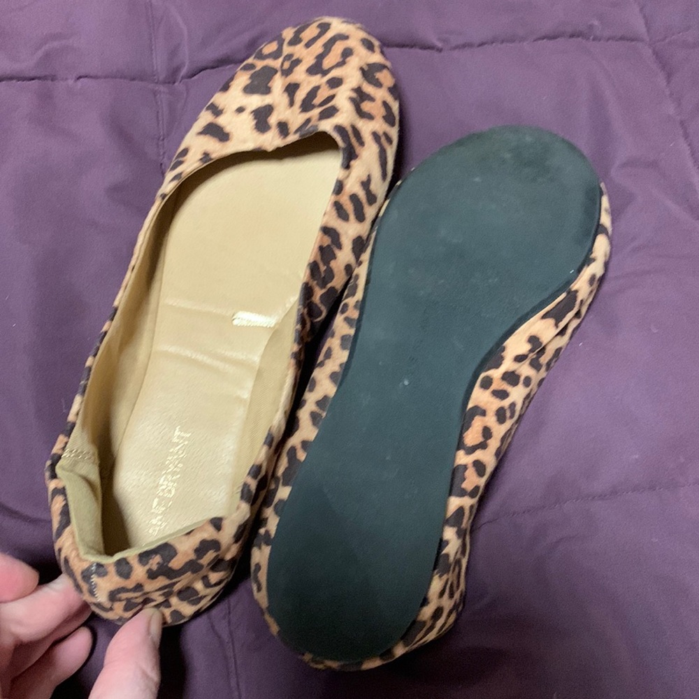 Leopard print ballet flats